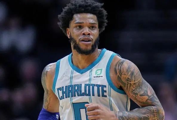 日本11月大名单：远藤航领衔，北野飒太等三名球员首次入选（日本队11月名单公布：远藤航领军，北野飒太等三人首度入围）