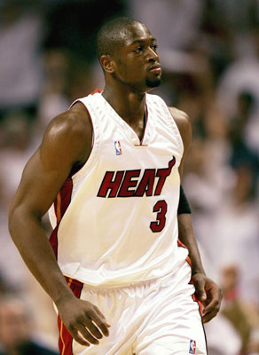 加克波伤缺数周基耶萨因病缺席，斯洛特回应球员状况（加克波伤停数周，基耶萨病缺；斯洛特释疑球员情况）