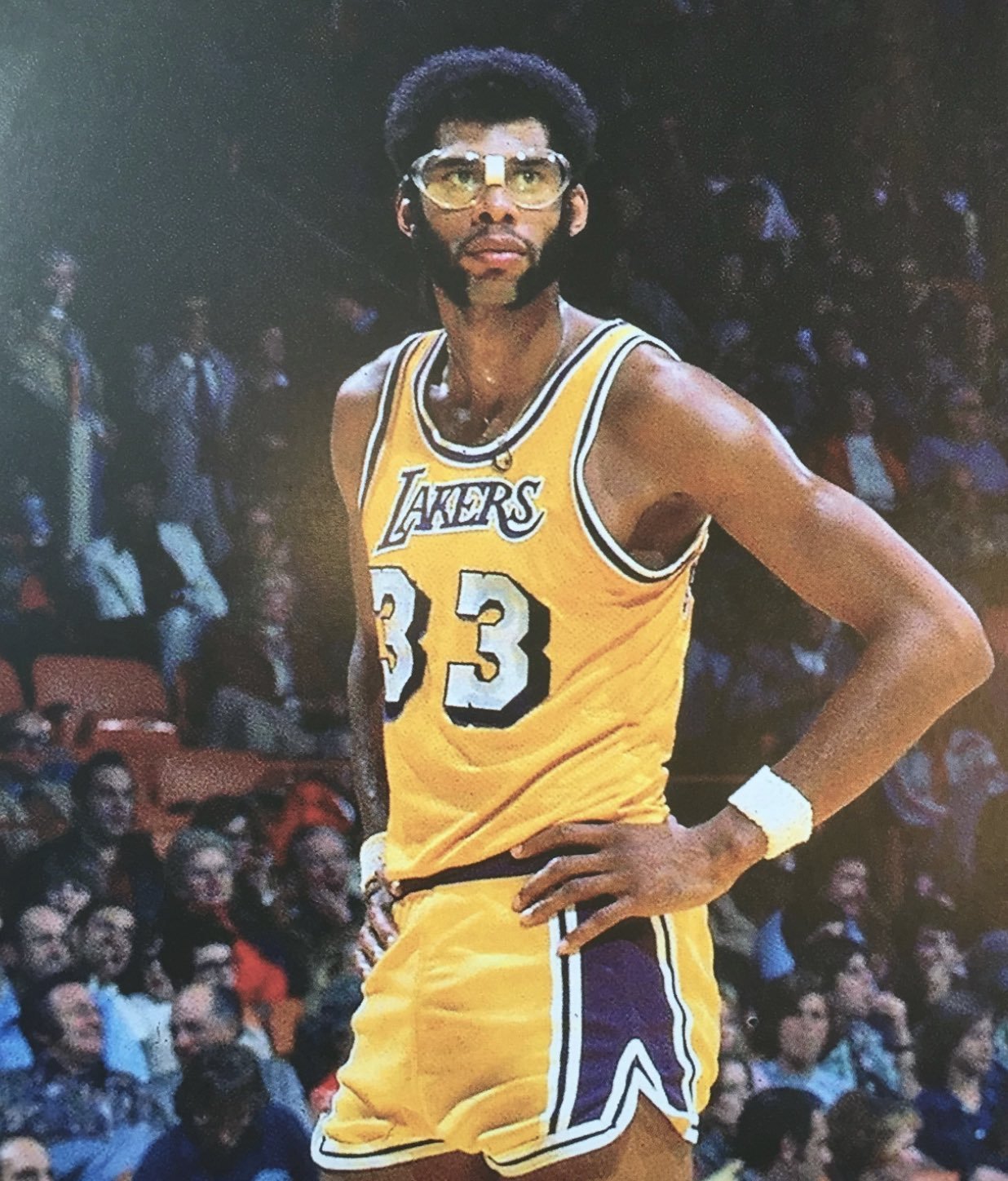 RB莱比锡vs法兰克福：劳姆、古拉西奇首发，巴舒亚伊、堂安律出战（RB莱比锡迎战法兰克福：劳姆、古拉西奇首发，巴舒亚伊与堂安律登场）